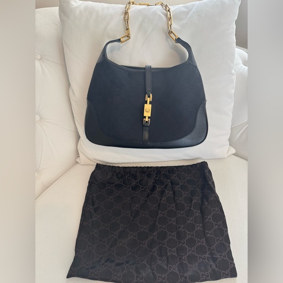 Gucci Jackie O Logo Black Canvas Gold Chain Handbag-rare find - Picture 2 of 10